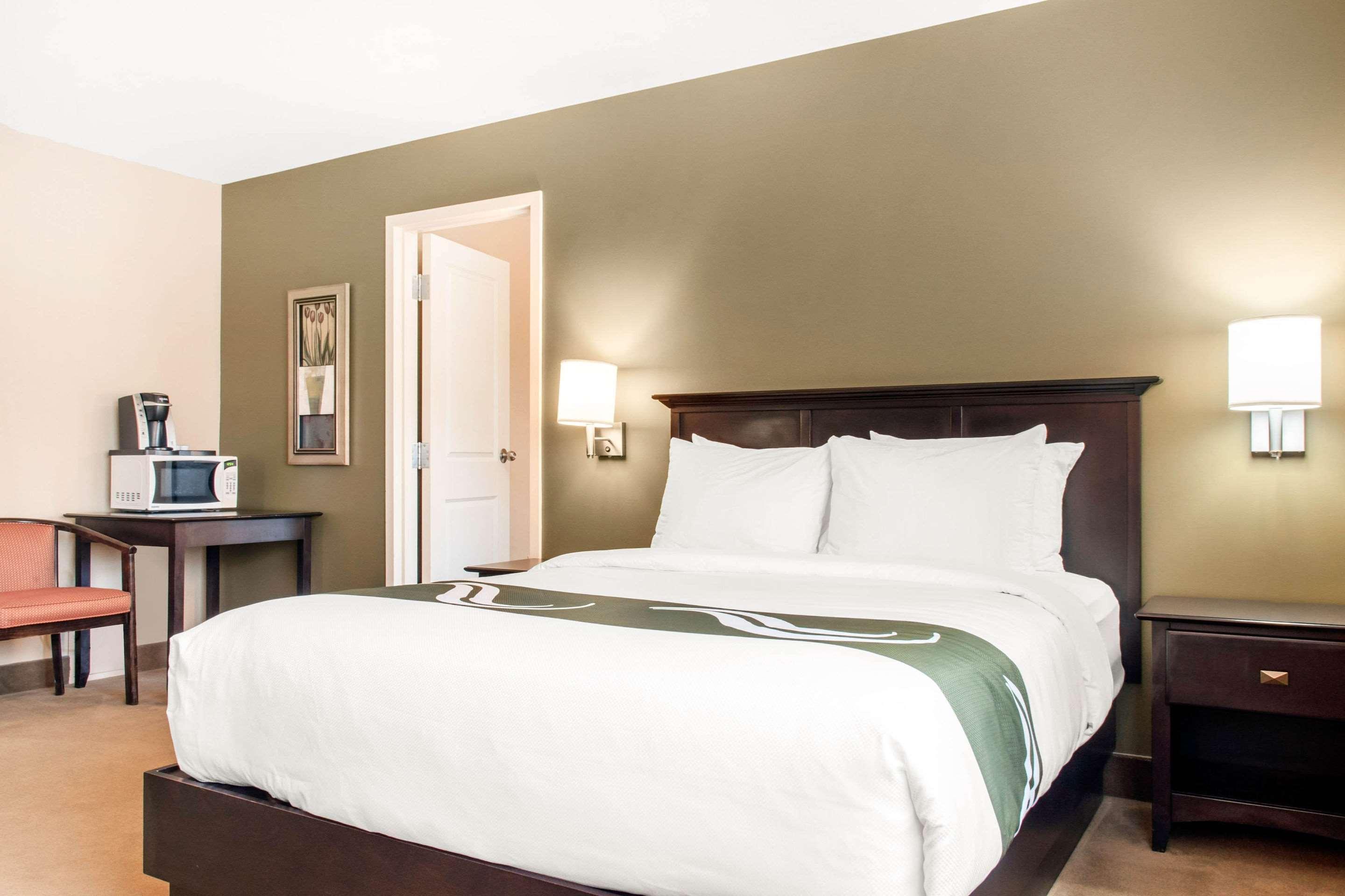 Quality Inn & Suites Quispamsis Rothesay Exteriör bild