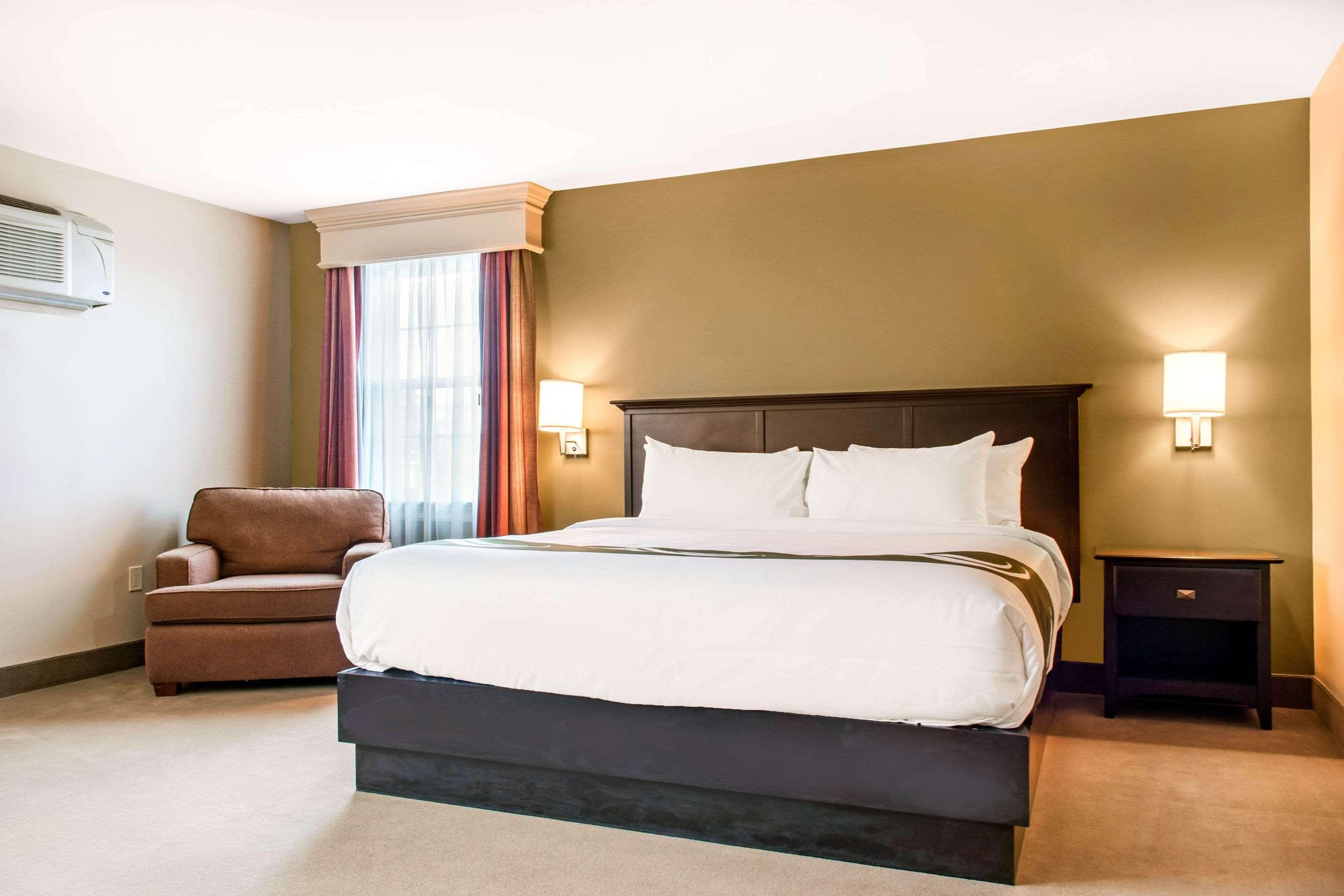 Quality Inn & Suites Quispamsis Rothesay Exteriör bild