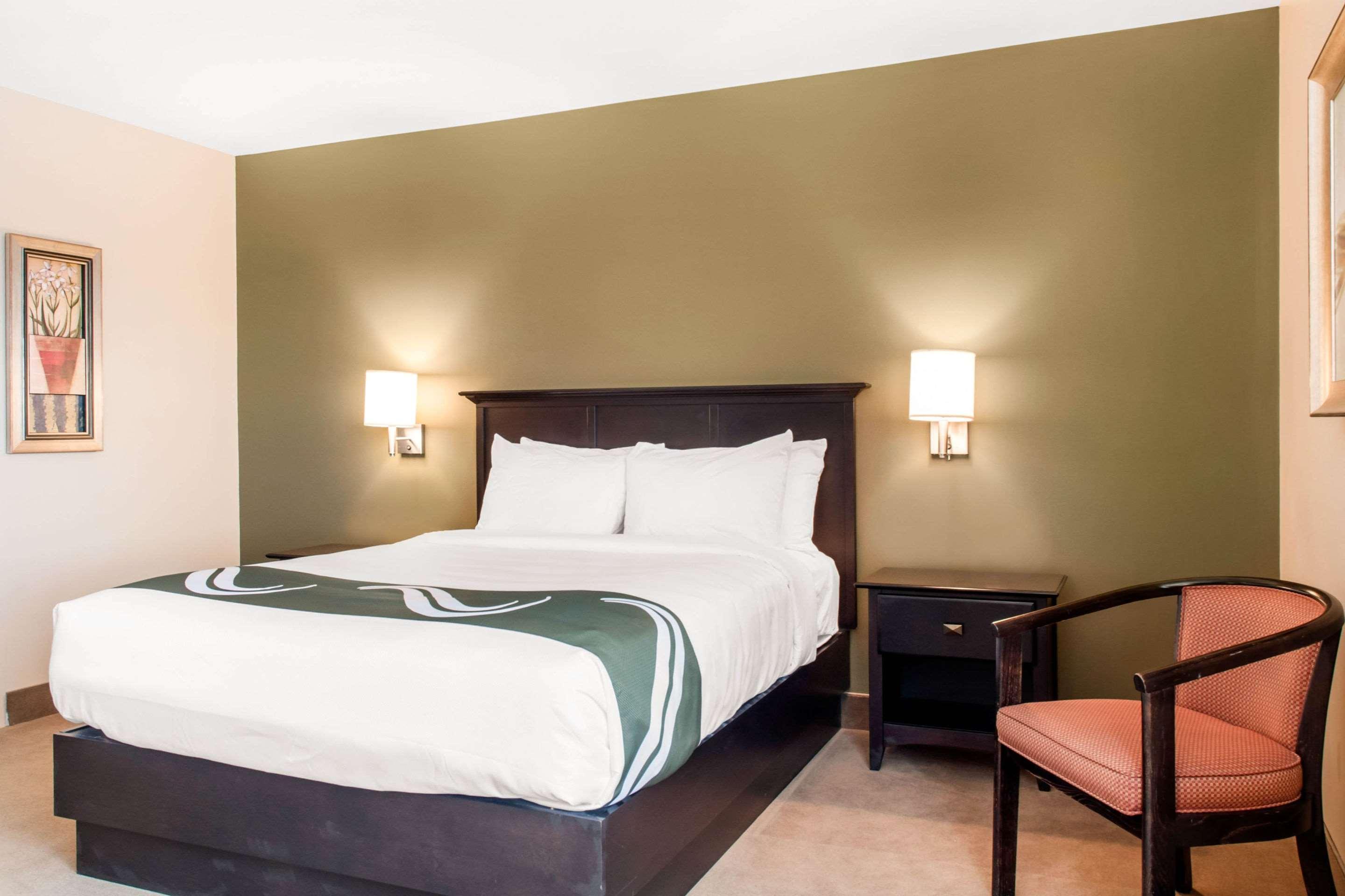 Quality Inn & Suites Quispamsis Rothesay Exteriör bild