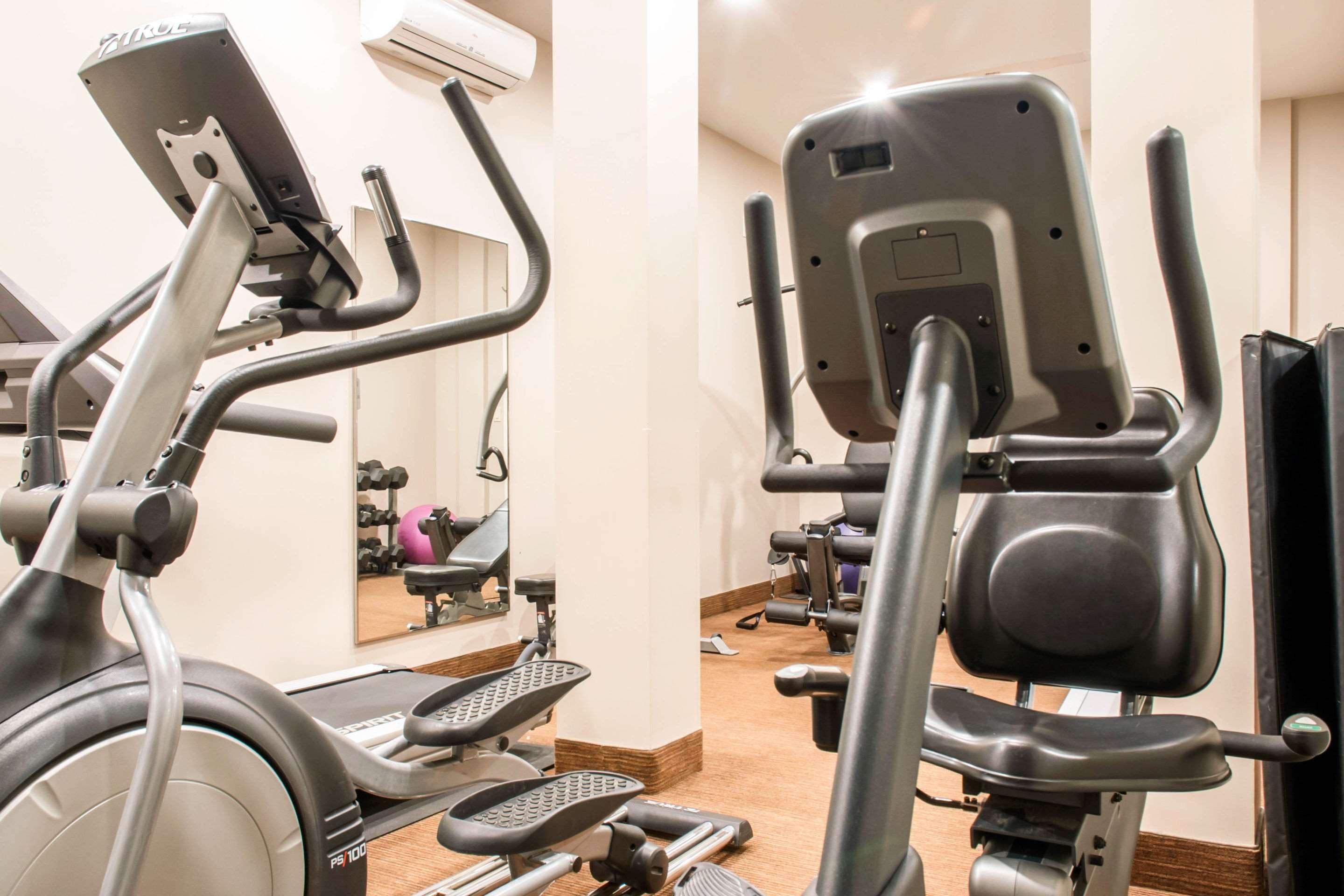 Quality Inn & Suites Quispamsis Rothesay Exteriör bild