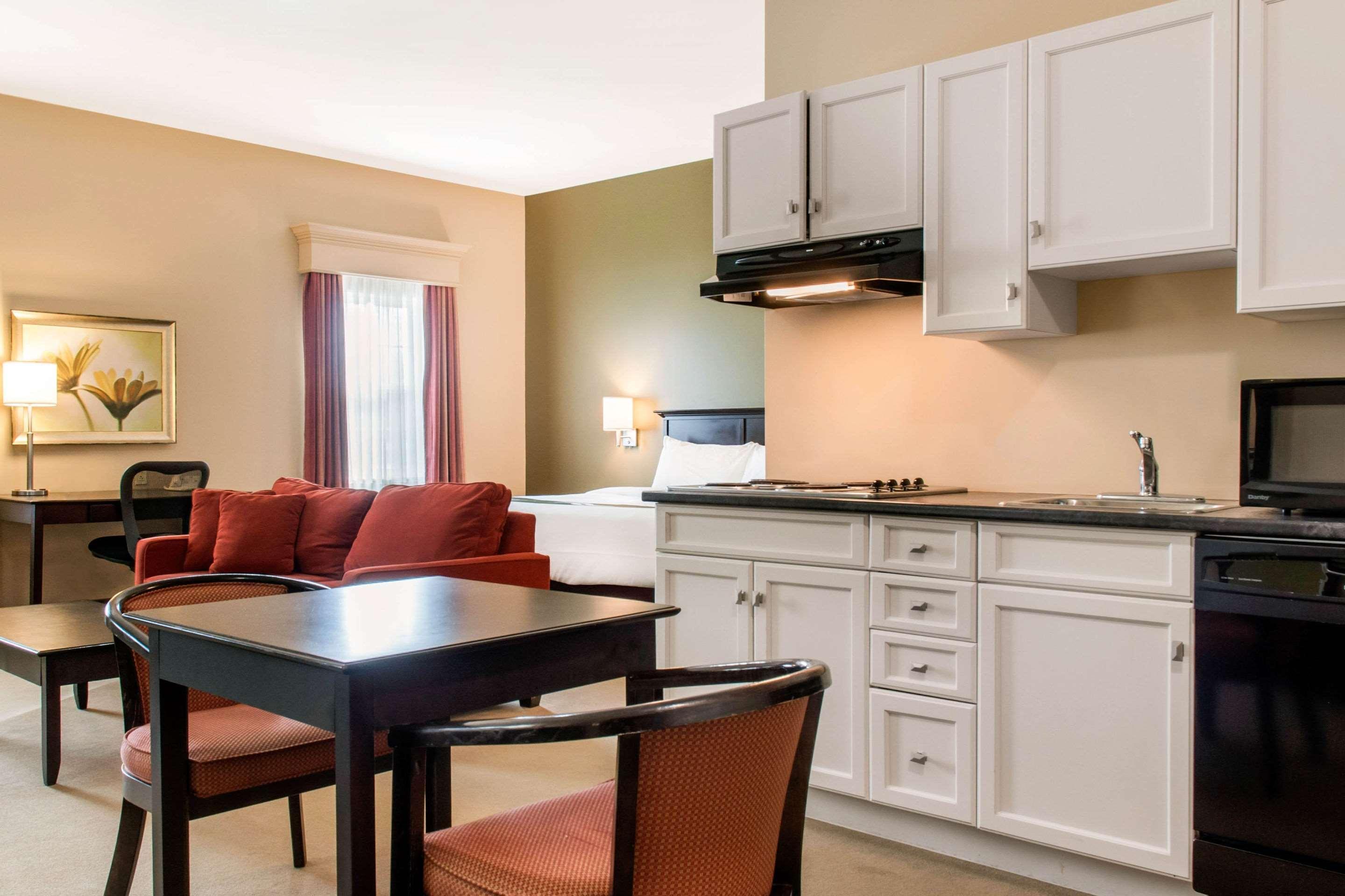 Quality Inn & Suites Quispamsis Rothesay Exteriör bild