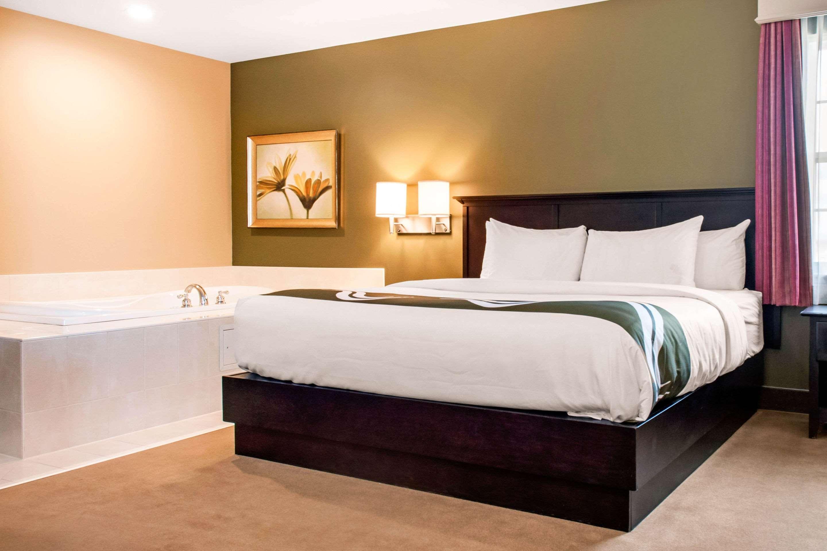 Quality Inn & Suites Quispamsis Rothesay Exteriör bild
