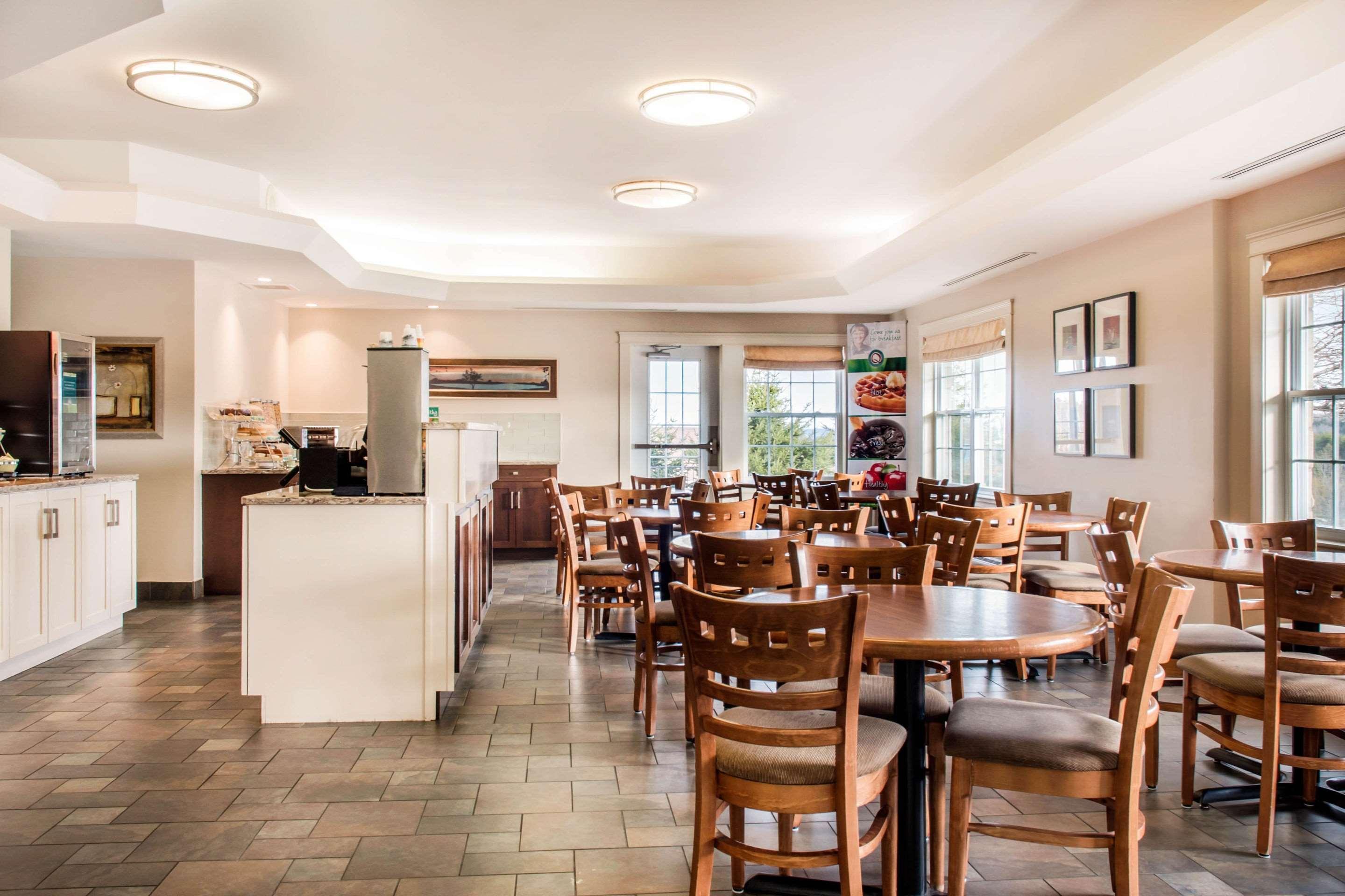 Quality Inn & Suites Quispamsis Rothesay Exteriör bild