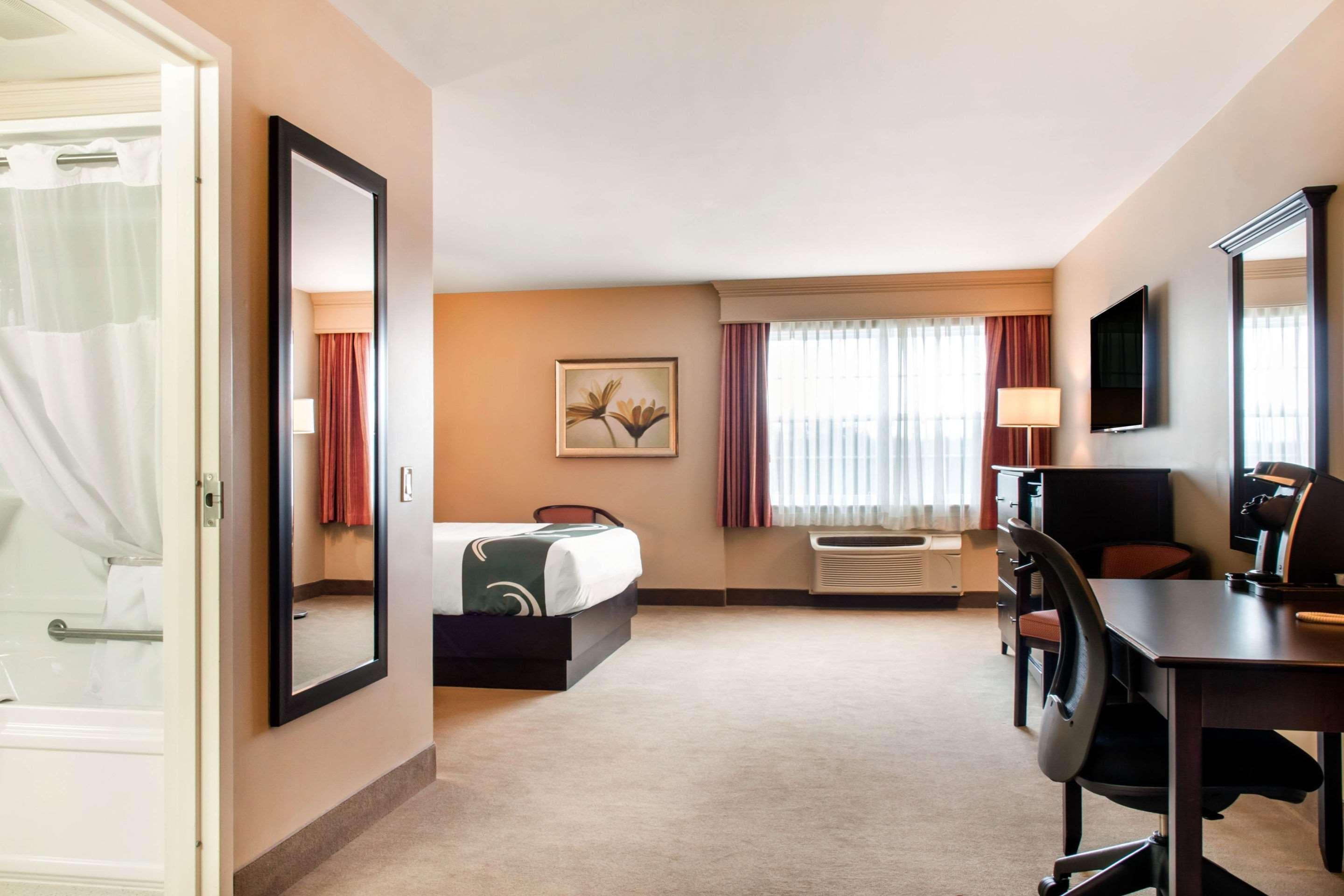 Quality Inn & Suites Quispamsis Rothesay Exteriör bild
