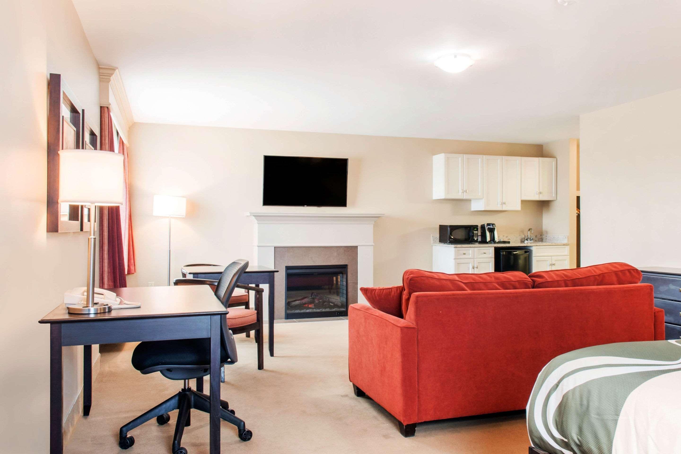 Quality Inn & Suites Quispamsis Rothesay Exteriör bild