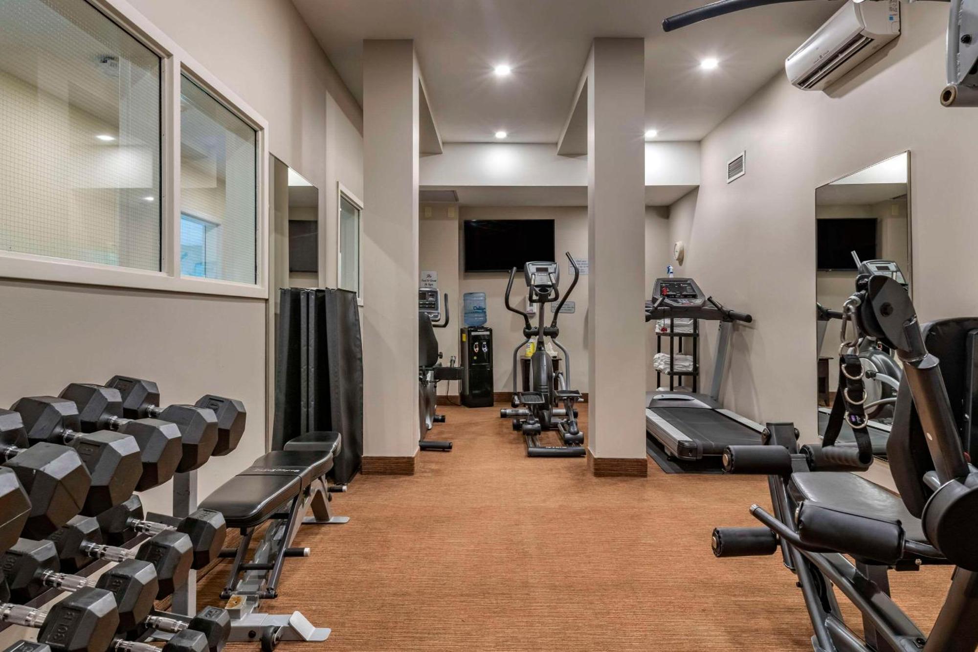 Quality Inn & Suites Quispamsis Rothesay Exteriör bild