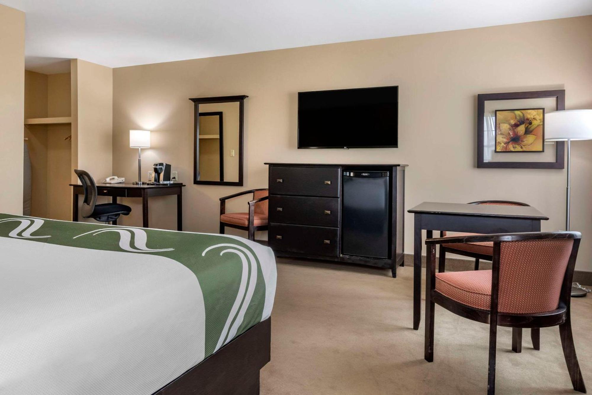 Quality Inn & Suites Quispamsis Rothesay Exteriör bild