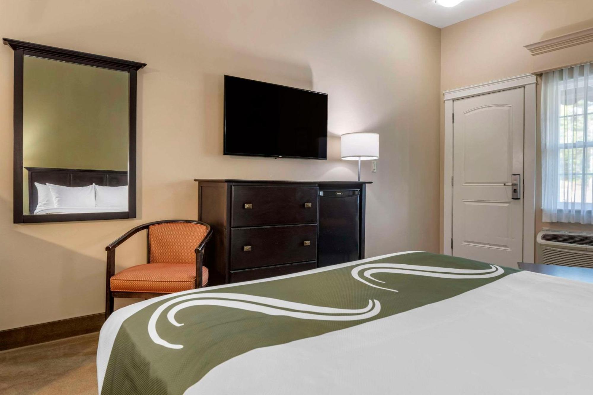 Quality Inn & Suites Quispamsis Rothesay Exteriör bild
