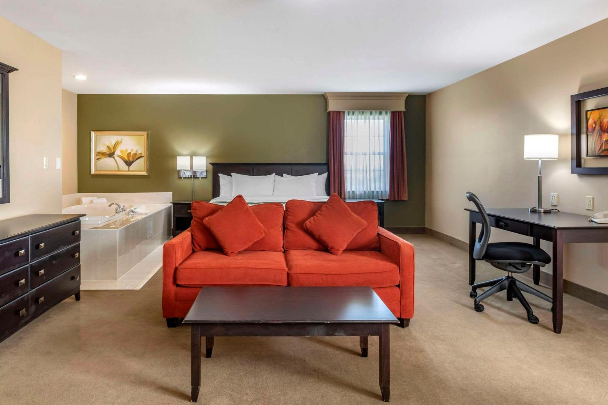 Quality Inn & Suites Quispamsis Rothesay Exteriör bild
