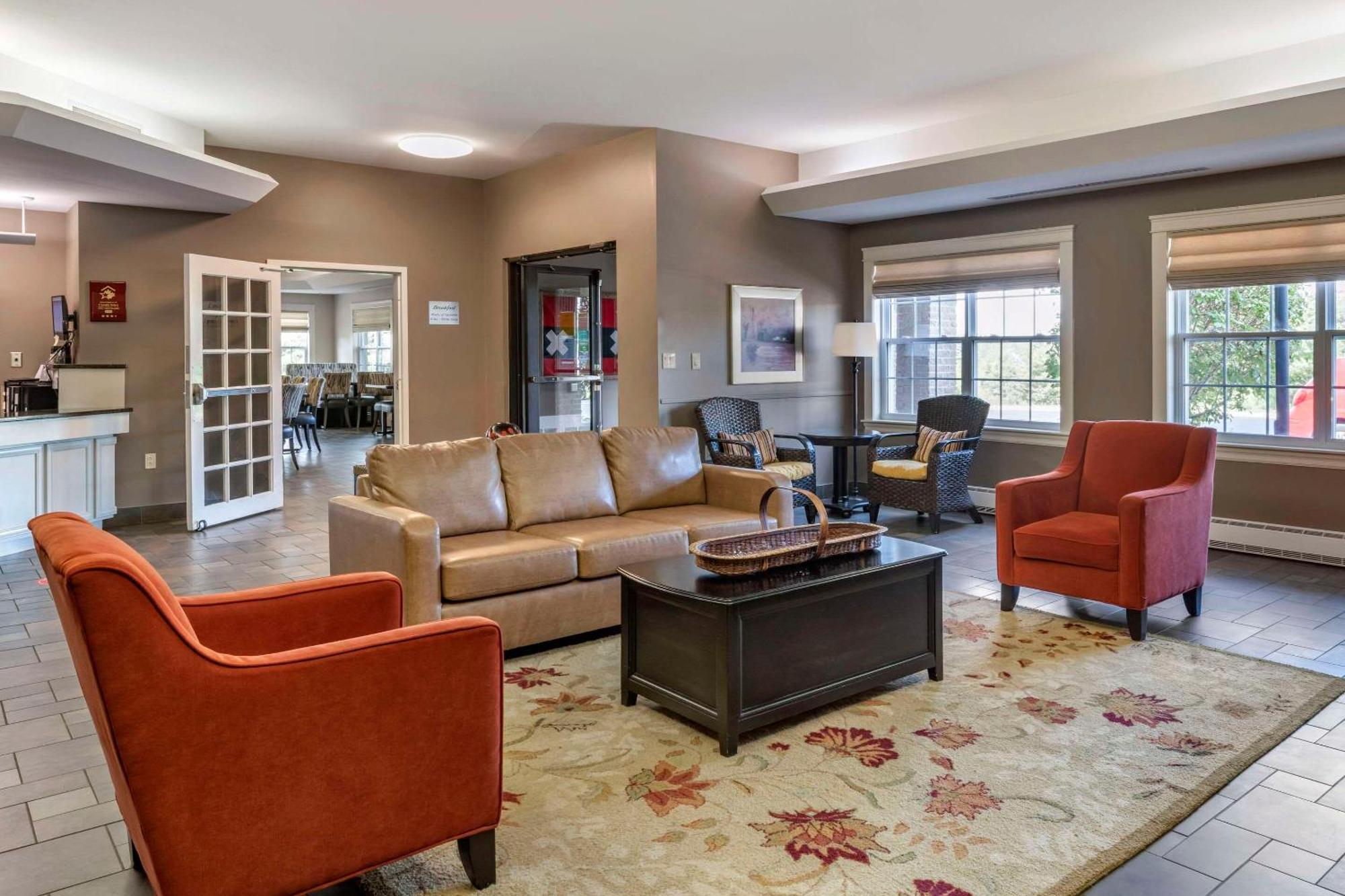 Quality Inn & Suites Quispamsis Rothesay Exteriör bild