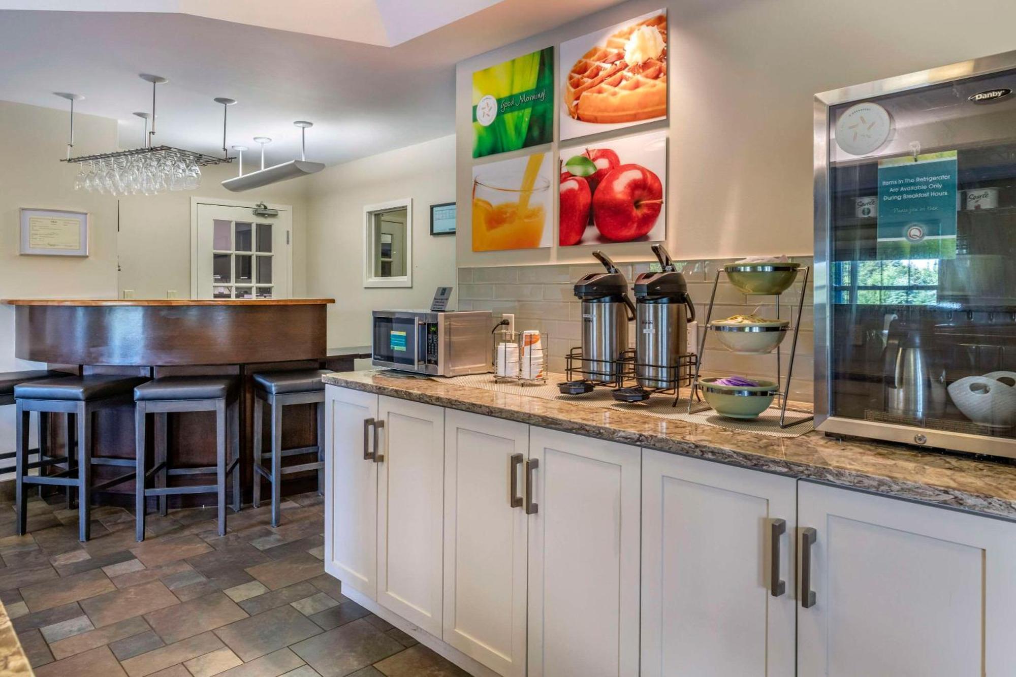 Quality Inn & Suites Quispamsis Rothesay Exteriör bild